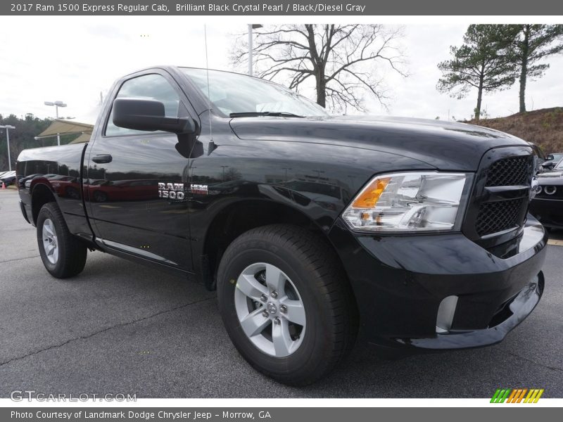 Front 3/4 View of 2017 1500 Express Regular Cab