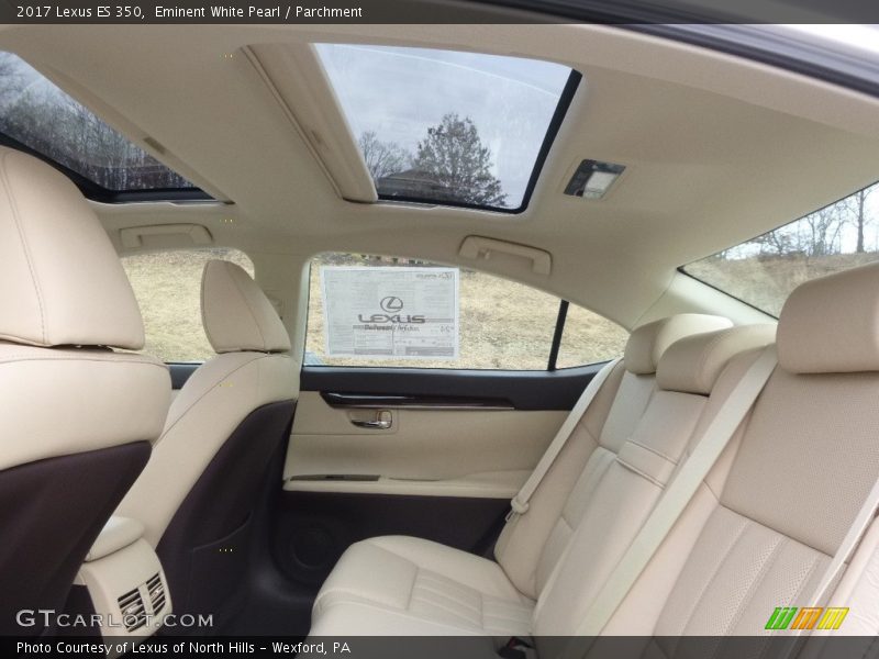 Eminent White Pearl / Parchment 2017 Lexus ES 350