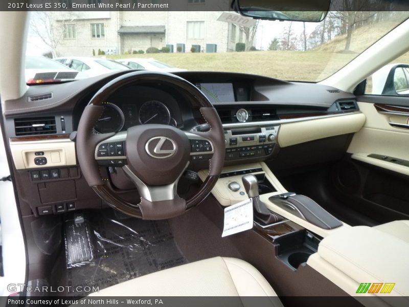 Eminent White Pearl / Parchment 2017 Lexus ES 350