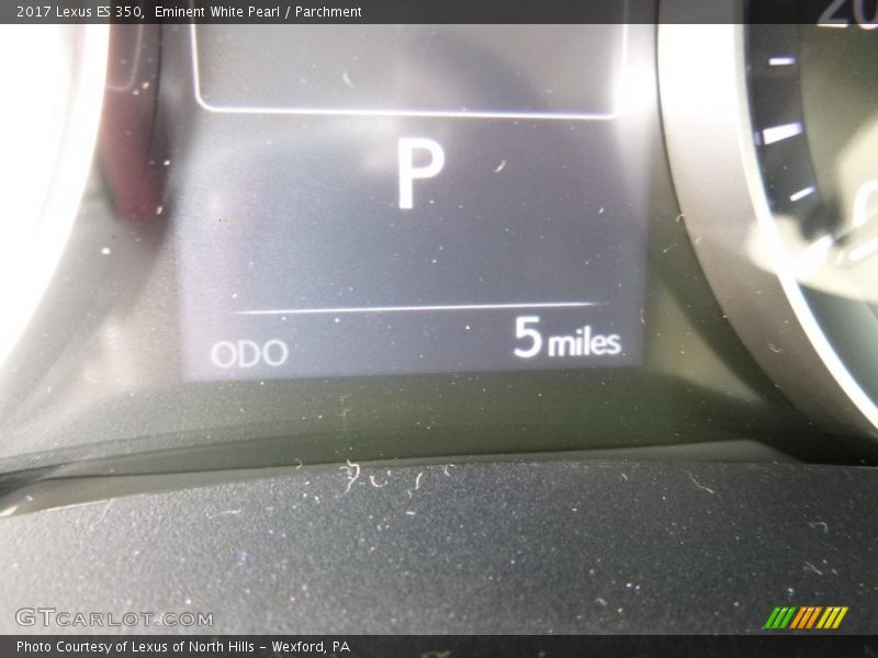 Eminent White Pearl / Parchment 2017 Lexus ES 350