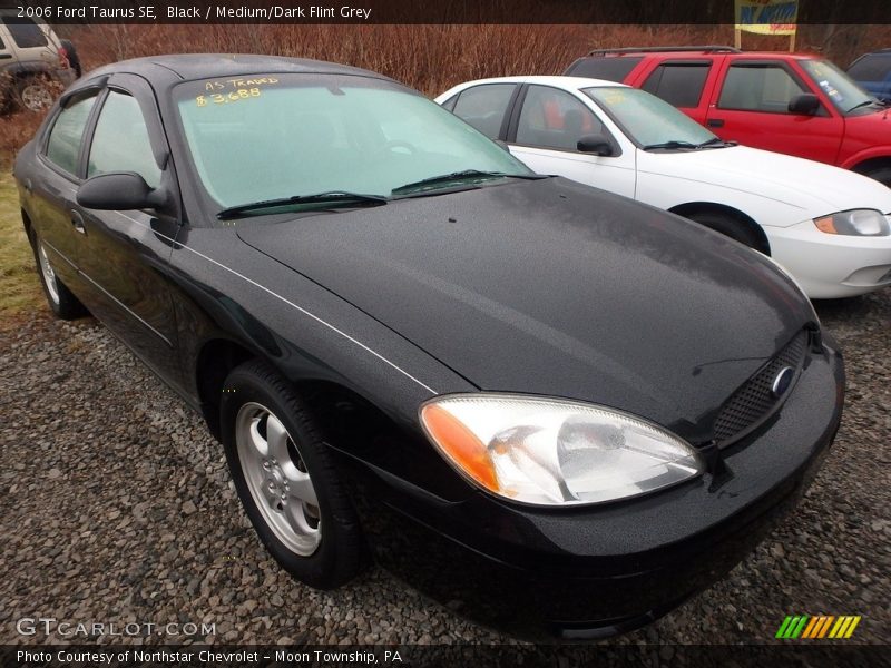 Black / Medium/Dark Flint Grey 2006 Ford Taurus SE