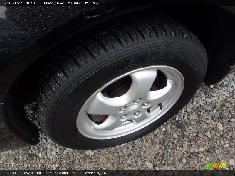 Black / Medium/Dark Flint Grey 2006 Ford Taurus SE