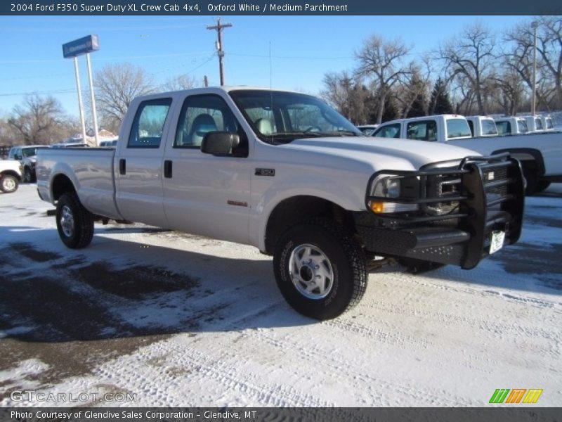 Oxford White / Medium Parchment 2004 Ford F350 Super Duty XL Crew Cab 4x4