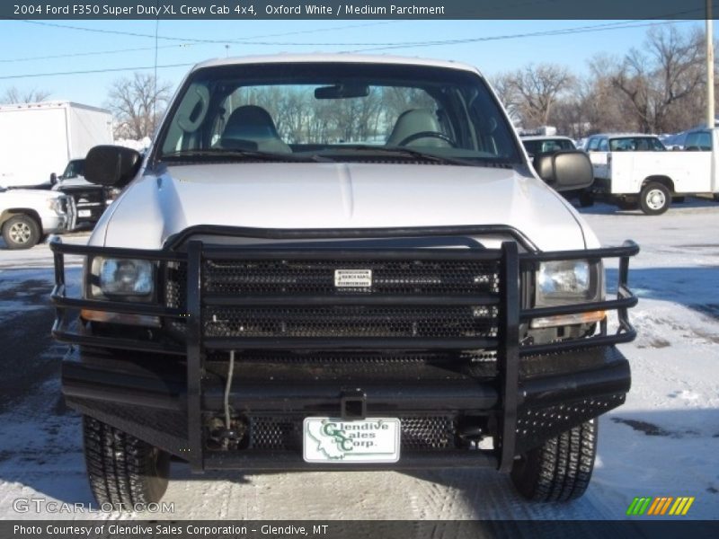 Oxford White / Medium Parchment 2004 Ford F350 Super Duty XL Crew Cab 4x4