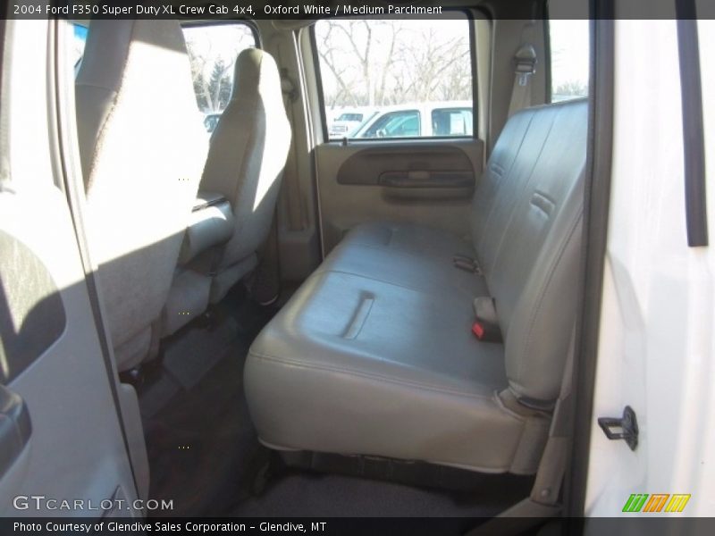 Oxford White / Medium Parchment 2004 Ford F350 Super Duty XL Crew Cab 4x4