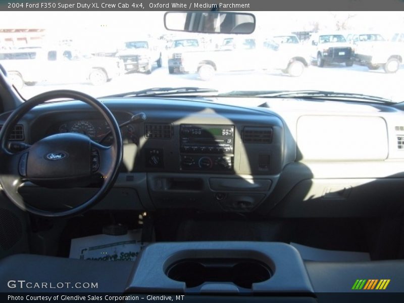 Oxford White / Medium Parchment 2004 Ford F350 Super Duty XL Crew Cab 4x4