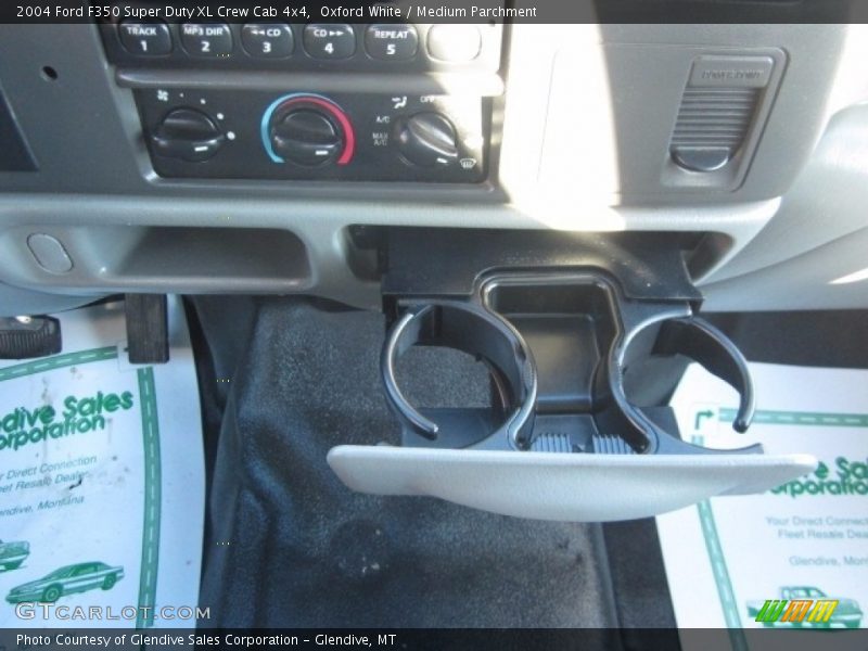 Oxford White / Medium Parchment 2004 Ford F350 Super Duty XL Crew Cab 4x4