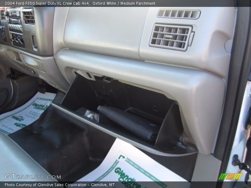 Oxford White / Medium Parchment 2004 Ford F350 Super Duty XL Crew Cab 4x4