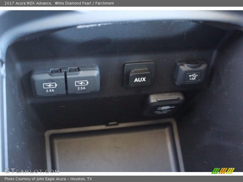 White Diamond Pearl / Parchment 2017 Acura MDX Advance