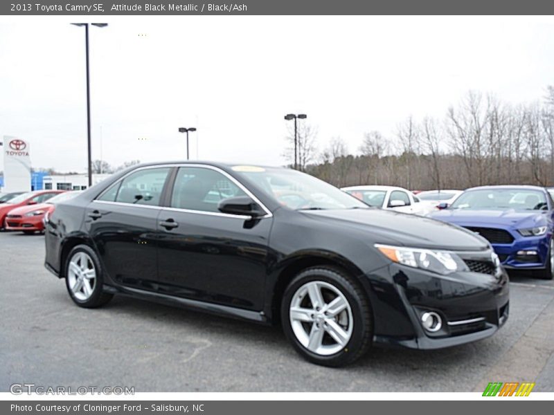 Attitude Black Metallic / Black/Ash 2013 Toyota Camry SE