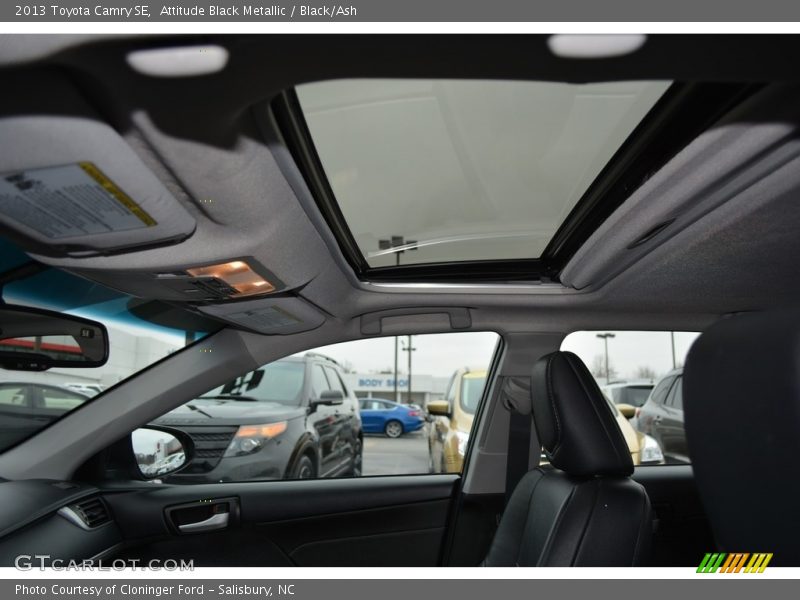 Attitude Black Metallic / Black/Ash 2013 Toyota Camry SE