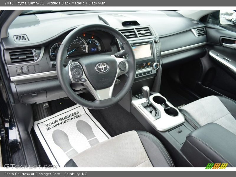 Attitude Black Metallic / Black/Ash 2013 Toyota Camry SE