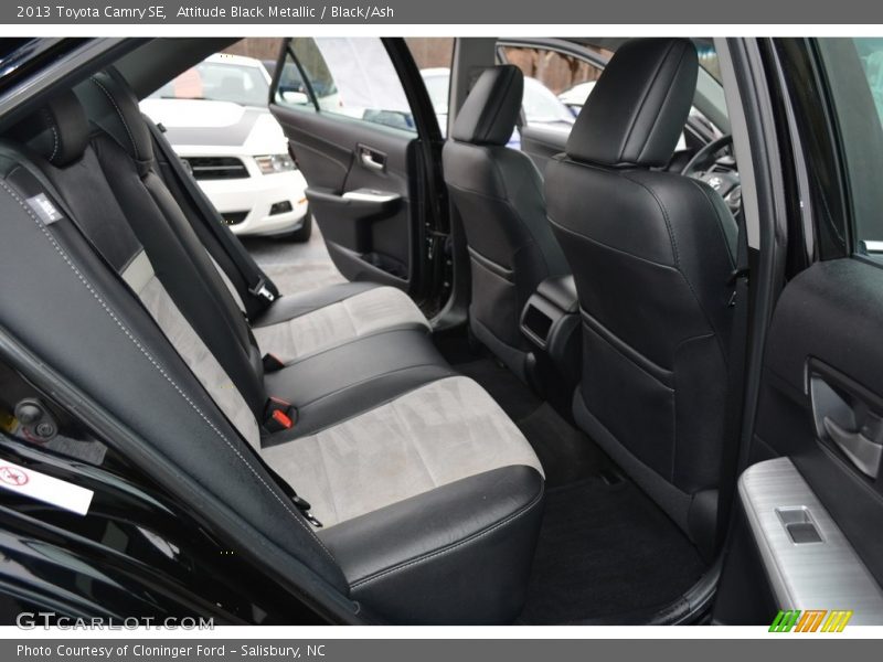 Attitude Black Metallic / Black/Ash 2013 Toyota Camry SE