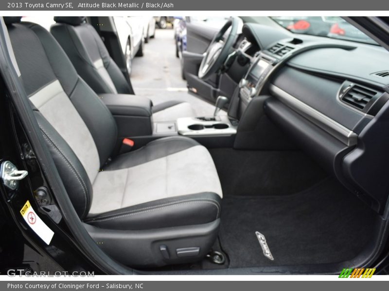 Attitude Black Metallic / Black/Ash 2013 Toyota Camry SE