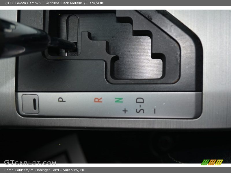 Attitude Black Metallic / Black/Ash 2013 Toyota Camry SE