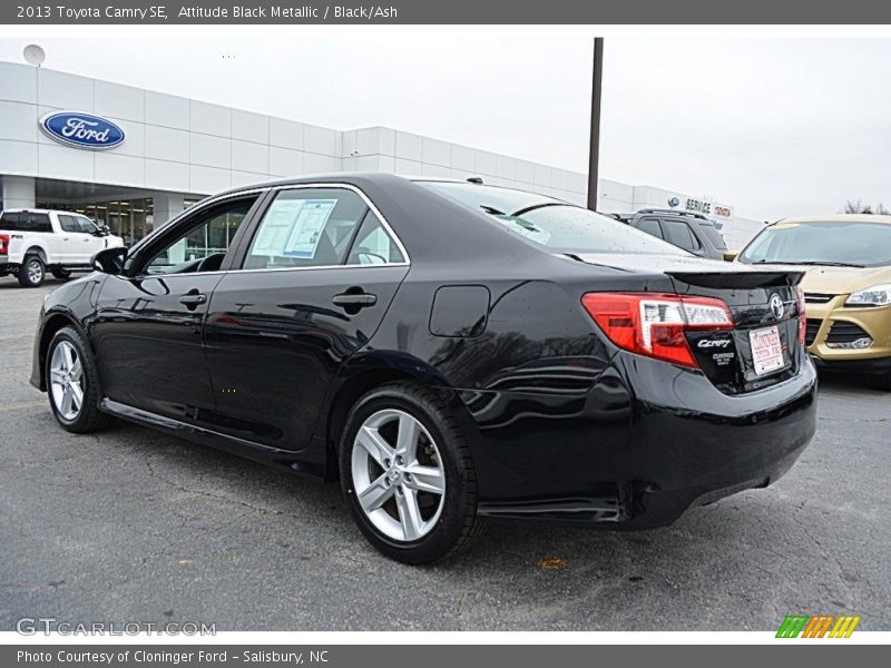 Attitude Black Metallic / Black/Ash 2013 Toyota Camry SE