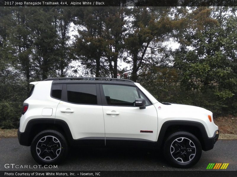  2017 Renegade Trailhawk 4x4 Alpine White