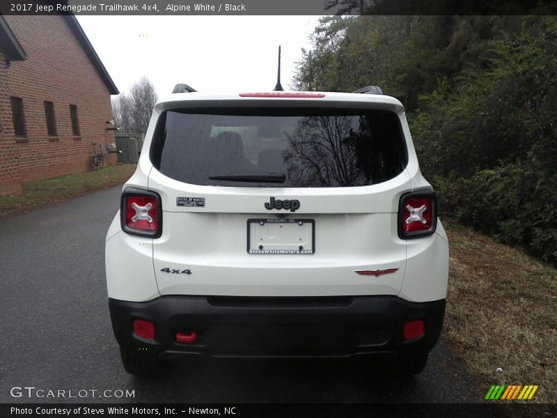 Alpine White / Black 2017 Jeep Renegade Trailhawk 4x4