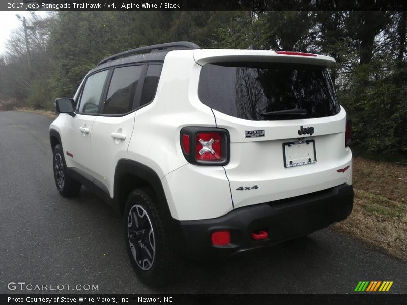 Alpine White / Black 2017 Jeep Renegade Trailhawk 4x4