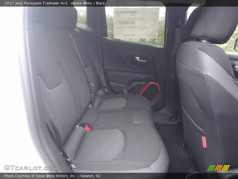 Alpine White / Black 2017 Jeep Renegade Trailhawk 4x4