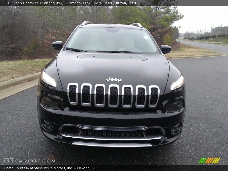 Diamond Black Crystal Pearl / Brown/Pearl 2017 Jeep Cherokee Overland 4x4