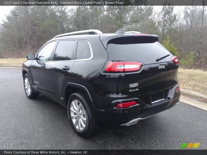 Diamond Black Crystal Pearl / Brown/Pearl 2017 Jeep Cherokee Overland 4x4