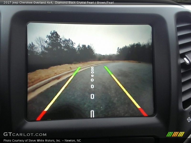 Controls of 2017 Cherokee Overland 4x4