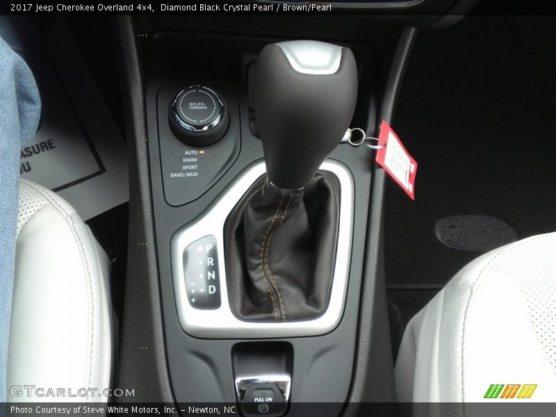  2017 Cherokee Overland 4x4 9 Speed Automatic Shifter