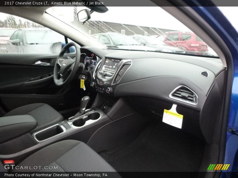 Kinetic Blue Metallic / Jet Black 2017 Chevrolet Cruze LT