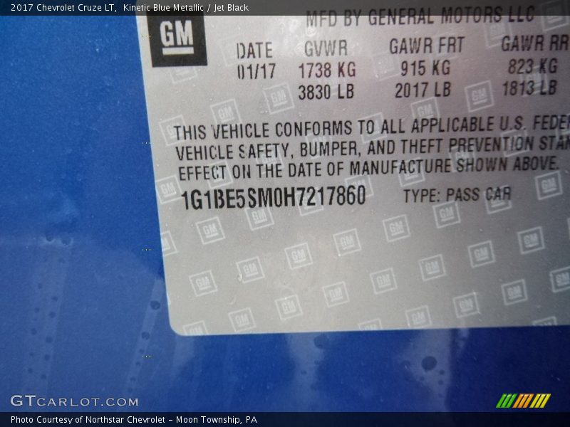 Kinetic Blue Metallic / Jet Black 2017 Chevrolet Cruze LT