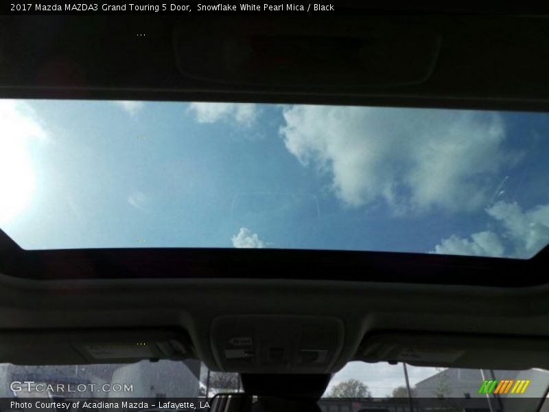 Sunroof of 2017 MAZDA3 Grand Touring 5 Door