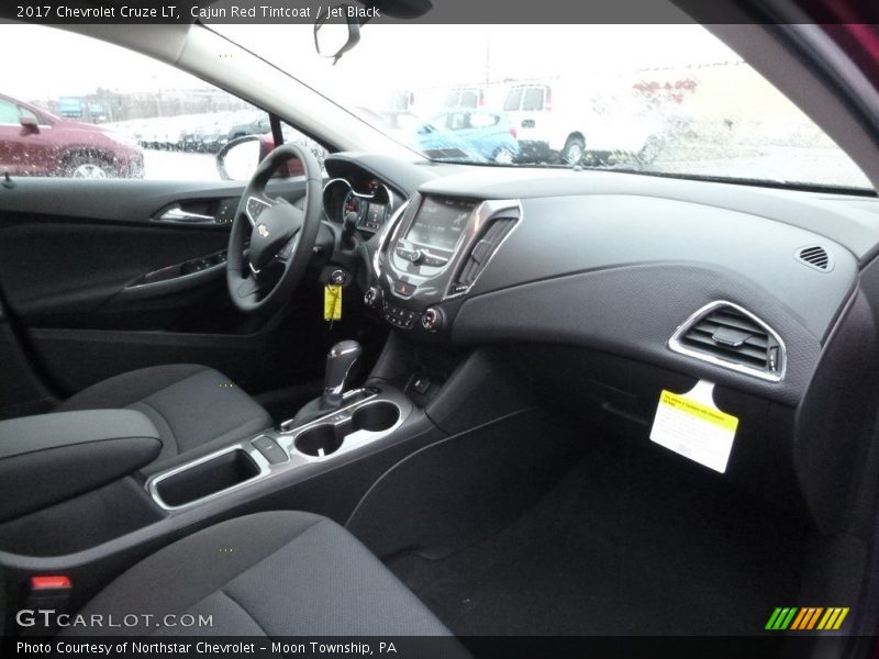 Cajun Red Tintcoat / Jet Black 2017 Chevrolet Cruze LT