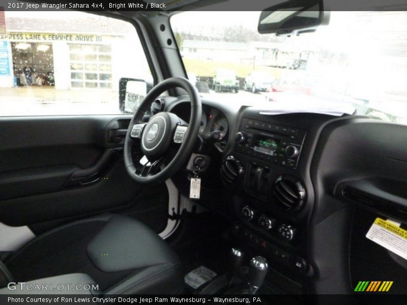 Bright White / Black 2017 Jeep Wrangler Sahara 4x4