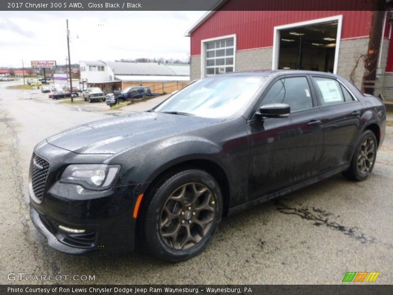 Gloss Black / Black 2017 Chrysler 300 S AWD