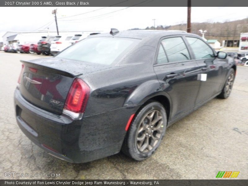 Gloss Black / Black 2017 Chrysler 300 S AWD