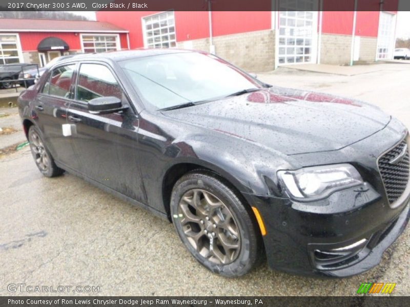 Gloss Black / Black 2017 Chrysler 300 S AWD