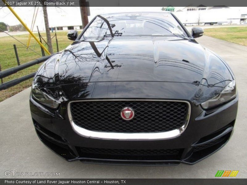 Ebony Black / Jet 2017 Jaguar XE 25t