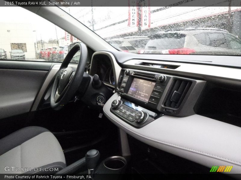 Super White / Ash 2015 Toyota RAV4 XLE