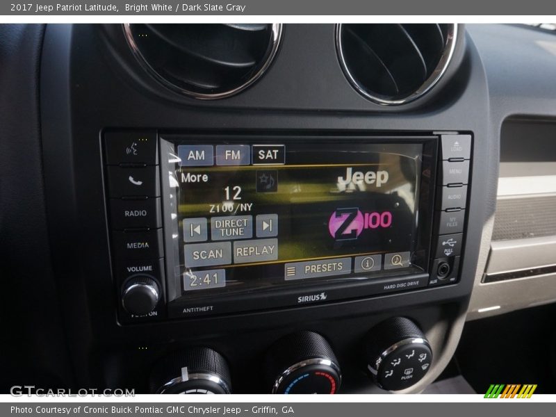 Bright White / Dark Slate Gray 2017 Jeep Patriot Latitude