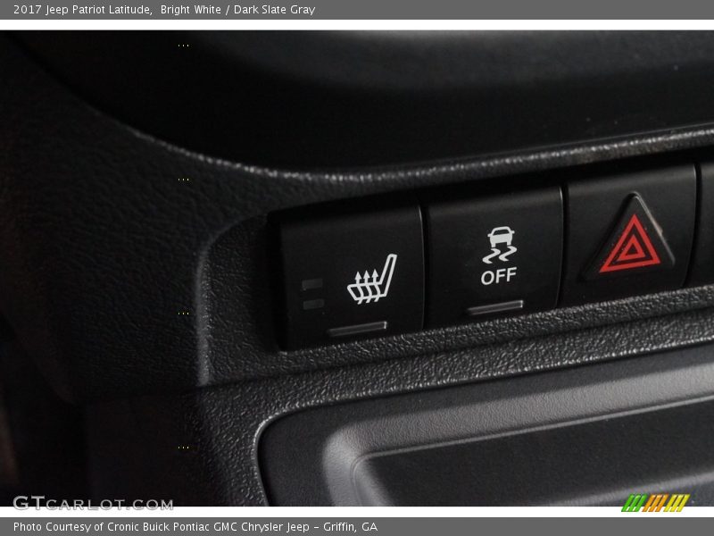 Bright White / Dark Slate Gray 2017 Jeep Patriot Latitude