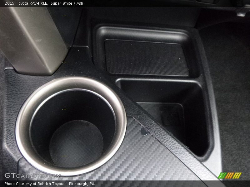 Super White / Ash 2015 Toyota RAV4 XLE