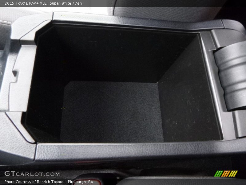 Super White / Ash 2015 Toyota RAV4 XLE