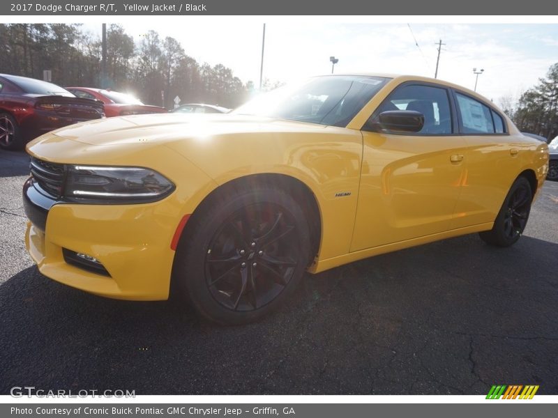 Front 3/4 View of 2017 Charger R/T