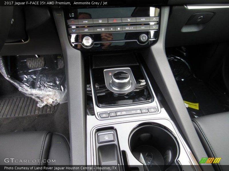  2017 F-PACE 35t AWD Premium 8 Speed Automatic Shifter