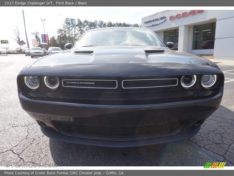 Pitch Black / Black 2017 Dodge Challenger SXT