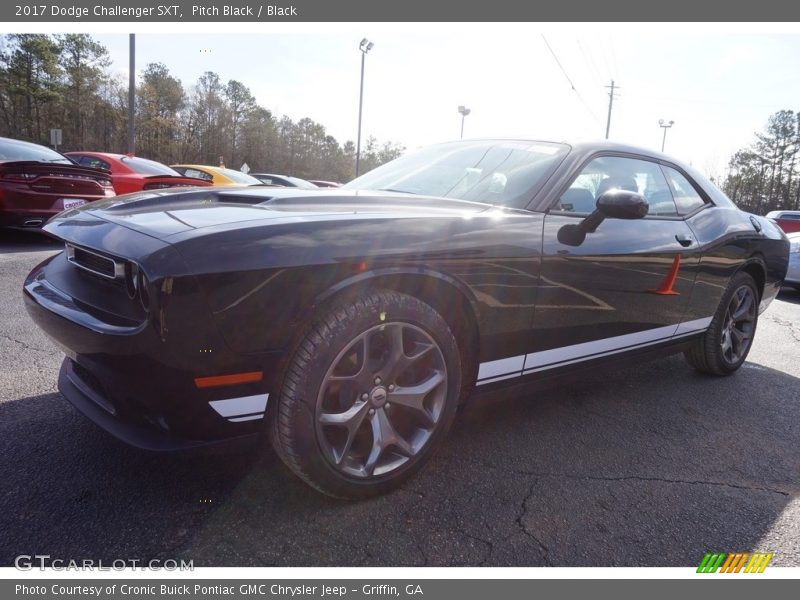 Pitch Black / Black 2017 Dodge Challenger SXT
