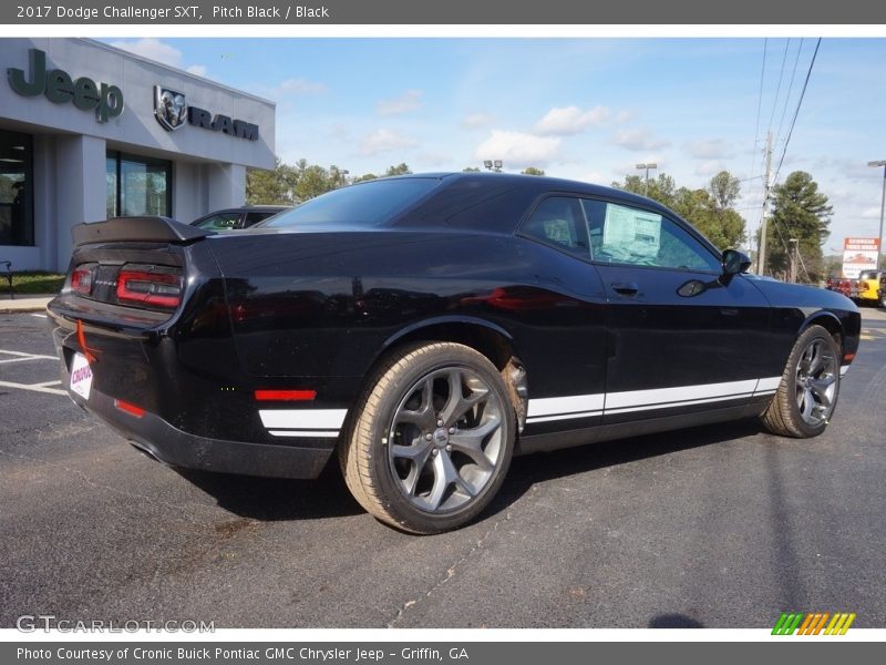 Pitch Black / Black 2017 Dodge Challenger SXT