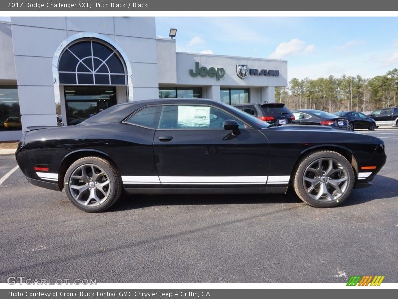 Pitch Black / Black 2017 Dodge Challenger SXT