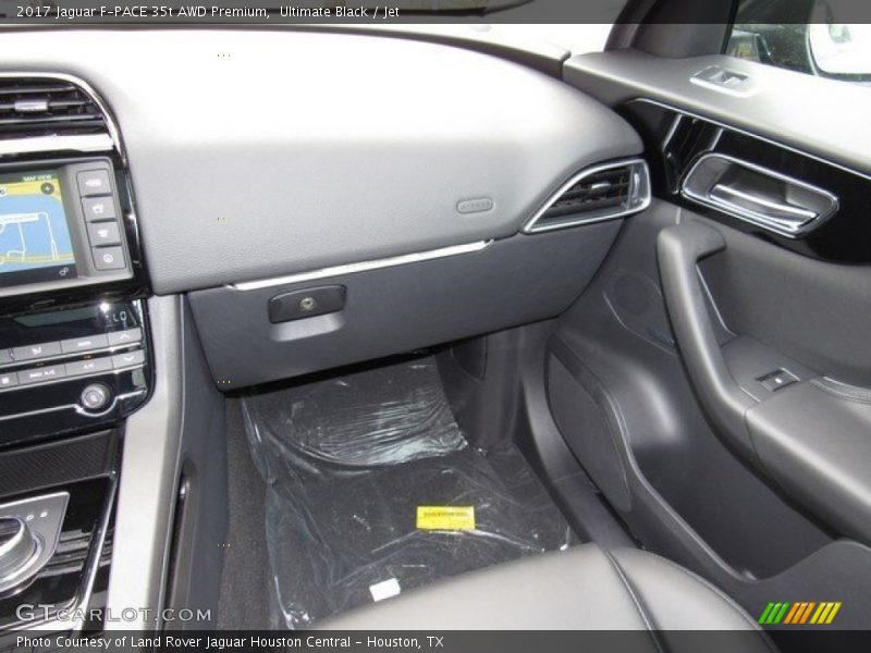 Ultimate Black / Jet 2017 Jaguar F-PACE 35t AWD Premium