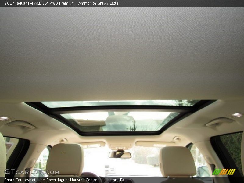 Sunroof of 2017 F-PACE 35t AWD Premium